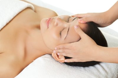 A beginner’s guide in knowing the benefits of facial care services